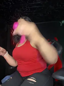 Snapshot of Carola-Ross chatting on 02-28-25, 02:20 Carola-Ross online show from 02-28-25, 02:20