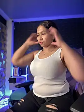 Snapshot of Carola-Ross chatting on 03-01-25, 01:22 Carola-Ross online show from 03-01-25, 01:22