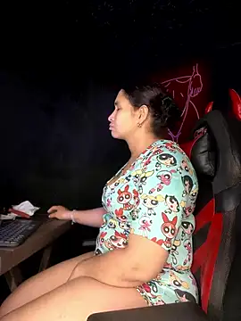 Snapshot of Carola-Ross chatting on 03-19-25, 08:23 Carola-Ross online show from 03-19-25, 08:23