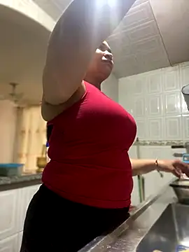 Snapshot of Carola-Ross chatting on 09-16-25, 05:47 Carola-Ross online show from 09-16-25, 05:47