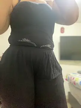 Snapshot of Carola-Ross chatting on 09-17-25, 05:58 Carola-Ross online show from 09-17-25, 05:58