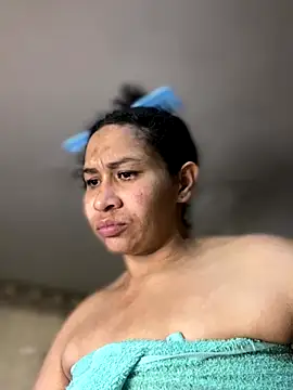 Snapshot of Carola-Ross chatting on 09-20-25, 07:37 Carola-Ross online show from 09-20-25, 07:37