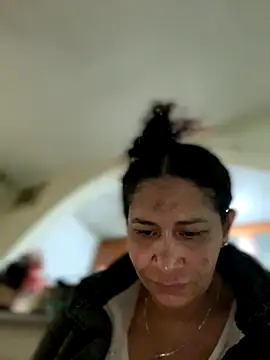 Snapshot of Carola-Ross chatting on 09-29-25, 05:51 Carola-Ross online show from 09-29-25, 05:51