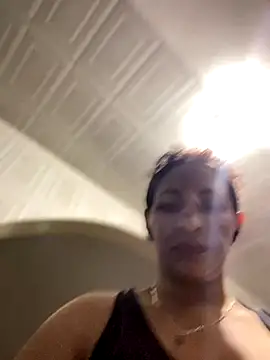 Snapshot of Carola-Ross chatting on 10-06-25, 07:11 Carola-Ross online show from 10-06-25, 07:11