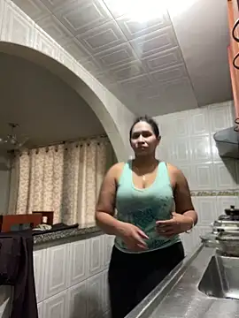 Snapshot of Carola-Ross chatting on 11-11-25, 05:35 Carola-Ross online show from 11-11-25, 05:35