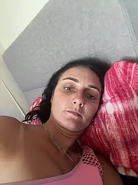 Snapshot of Miroslava1247 chatting on 08-02-26, 10:57 Miroslava1247 online show from 08-02-26, 10:57