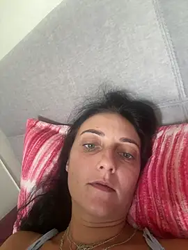 Snapshot of Miroslava1247 chatting on 08-05-26, 10:07 Miroslava1247 online show from 08-05-26, 10:07