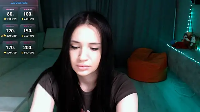 Lea Atreides online show from 11-19-25, 05:07