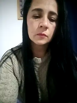 Snapshot of Alanna_11 chatting on 10-28-25, 04:38 Alanna 11 online show from 10-28-25, 04:38