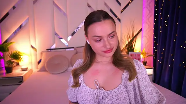 LindsieGreyy online show from 03-02-26, 07:09