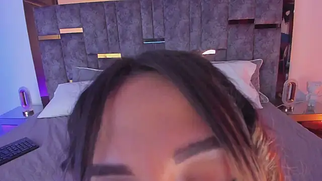 Snapshot of Nataylayla chatting on 03-12-25, 11:01 Nataylayla online show from 03-12-25, 11:01