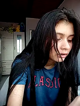 Snapshot of CHLOE_ISABELL chatting on 01-08-26, 08:55 CHLOE ISABELL online show from 01-08-26, 08:55