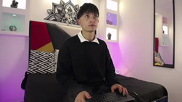 MaikyCooper online show from 03-09-25, 05:33