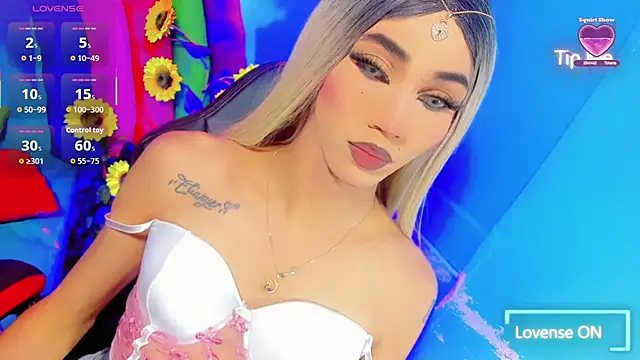 emelly horny  online show from 09-11-25, 07:14