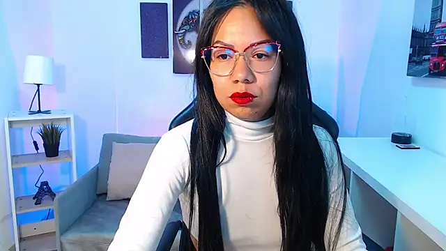 Snapshot of Katelady chatting on 10-14-25, 11:00 Katelady online show from 10-14-25, 11:00