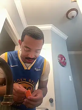 Snapshot of SIXKING7410 chatting on 02-26-26, 05:28 SIXKING7410 online show from 02-26-26, 05:28