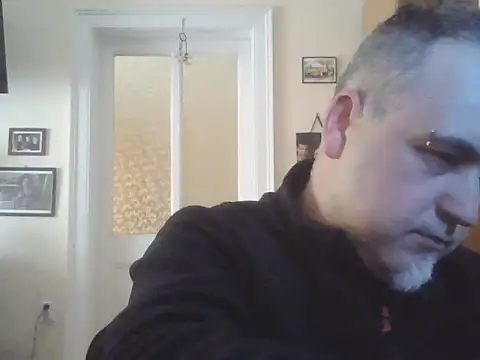 Szolga10 online show from 03-30-26, 01:01