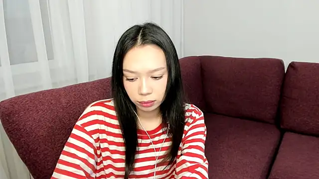 Snapshot of CherryMolly chatting on 10-14-25, 06:14 CherryMolly online show from 10-14-25, 06:14