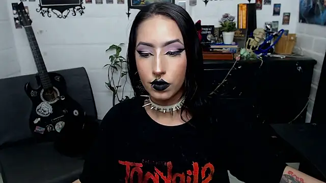 Snapshot of Nyx_Blackmoon chatting on 03-06-25, 08:27 Nyx Blackmoon online show from 03-06-25, 08:27