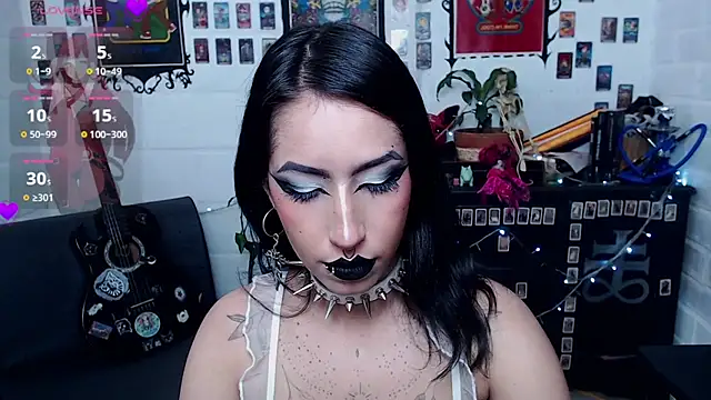 Snapshot of Nyx_Blackmoon chatting on 03-11-25, 01:01 Nyx Blackmoon online show from 03-11-25, 01:01