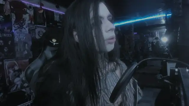 Snapshot of rotten_dreams chatting on 03-19-25, 10:31 rotten dreams online show from 03-19-25, 10:31