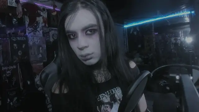 Snapshot of rotten_dreams chatting on 03-21-25, 10:17 rotten dreams online show from 03-21-25, 10:17