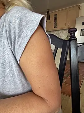 DeboraXporn online show from 10-23-25, 01:32