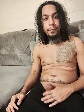 Rican8inches online show from 02-16-25, 03:47