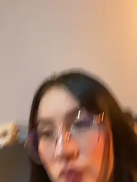 ValentinaOrtiz3 online show from 10-02-25, 03:46