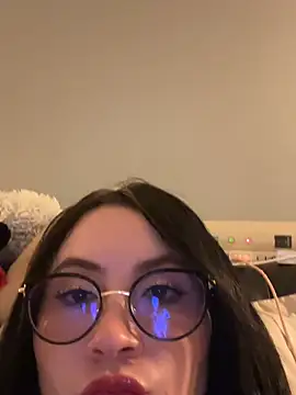 ValentinaOrtiz3 online show from 03-07-26, 12:29