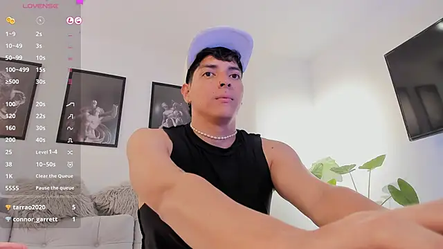  JacobMiller   online show from 02-10-25, 08:42