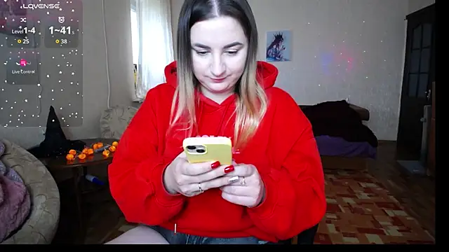 Snapshot of YourSwetiwGirl chatting on 10-18-25, 10:16 YourSwetiwGirl online show from 10-18-25, 10:16