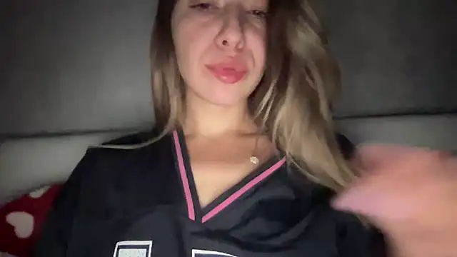 sarrah rossy online show from 11-29-25, 11:19