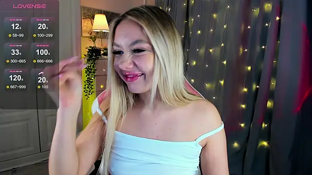 Snapshot of _Loneve__ chatting on 03-13-25, 10:32  Loneve   online show from 03-13-25, 10:32