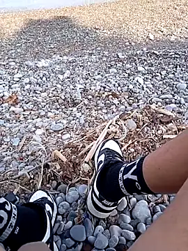 Snapshot of gkal7877_ chatting on 10-14-25, 07:42 gkal7877 online show from 10-14-25, 07:42