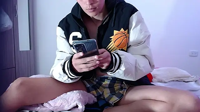 duo peludoo online show from 10-18-25, 04:08