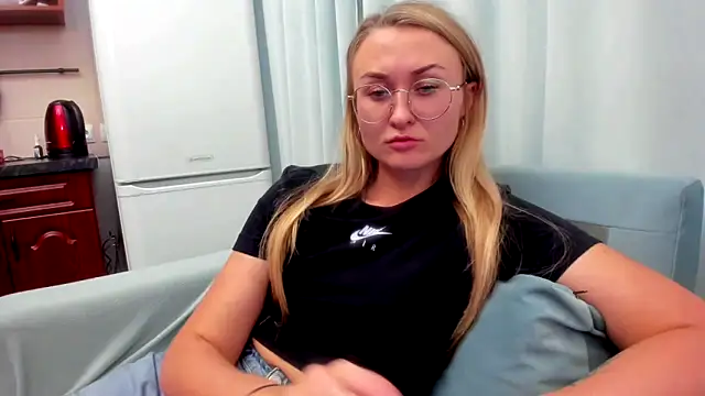 your Goddess Eva online show from 09-17-25, 08:10