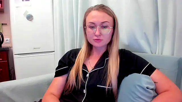 your Goddess Eva online show from 10-08-25, 07:22