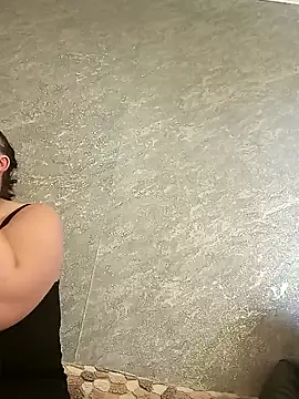 Greta Tamar online show from 12-14-25, 08:41