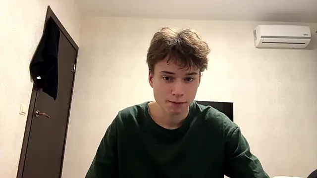 Snapshot of aronrodrigos chatting on 02-10-25, 04:47 aronrodrigos online show from 02-10-25, 04:47