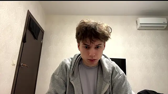 Snapshot of aronrodrigos chatting on 02-13-25, 10:43 aronrodrigos online show from 02-13-25, 10:43