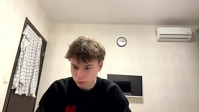 Snapshot of aronrodrigos chatting on 02-15-25, 06:44 aronrodrigos online show from 02-15-25, 06:44