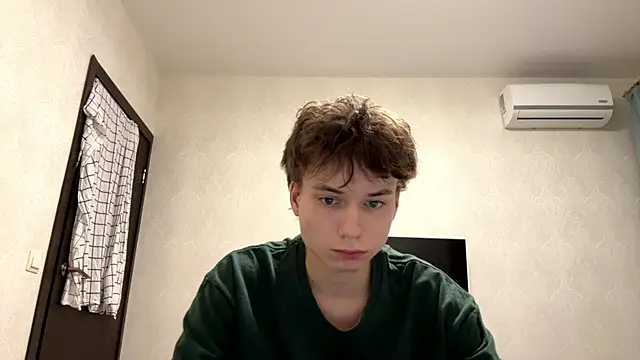 Snapshot of aronrodrigos chatting on 02-17-25, 01:36 aronrodrigos online show from 02-17-25, 01:36