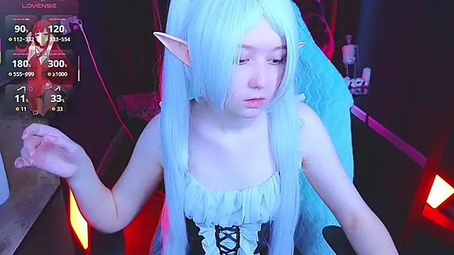 MizukiNoYoru online show from 10-31-25, 10:49