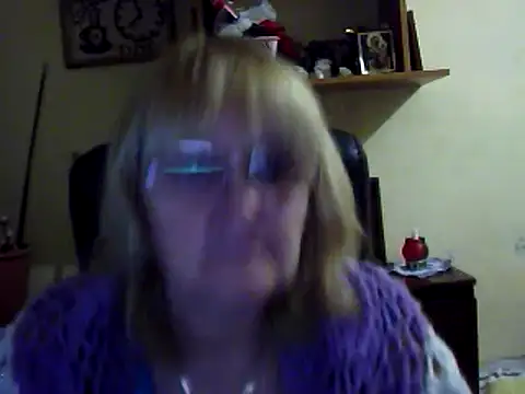 Snapshot of Violet5364 chatting on 03-02-25, 07:45 Violet5364 online show from 03-02-25, 07:45