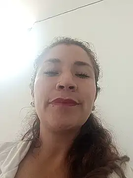 Snapshot of Cielo_carpentier69 chatting on 08-06-26, 04:09 Cielo carpentier69 online show from 08-06-26, 04:09