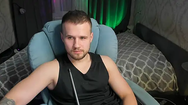 Snapshot of Vladik_b chatting on 03-06-25, 06:16 Vladik b online show from 03-06-25, 06:16