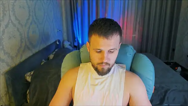 Snapshot of Vladik_b chatting on 02-06-26, 05:05 Vladik b online show from 02-06-26, 05:05