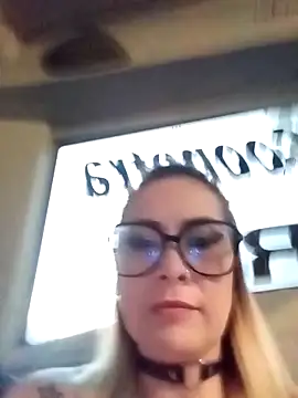 Snapshot of CandieGilson__ chatting on 09-13-25, 10:48 CandieGilson   online show from 09-13-25, 10:48