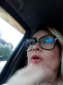 Snapshot of CandieGilson__ chatting on 09-21-25, 11:23 CandieGilson   online show from 09-21-25, 11:23